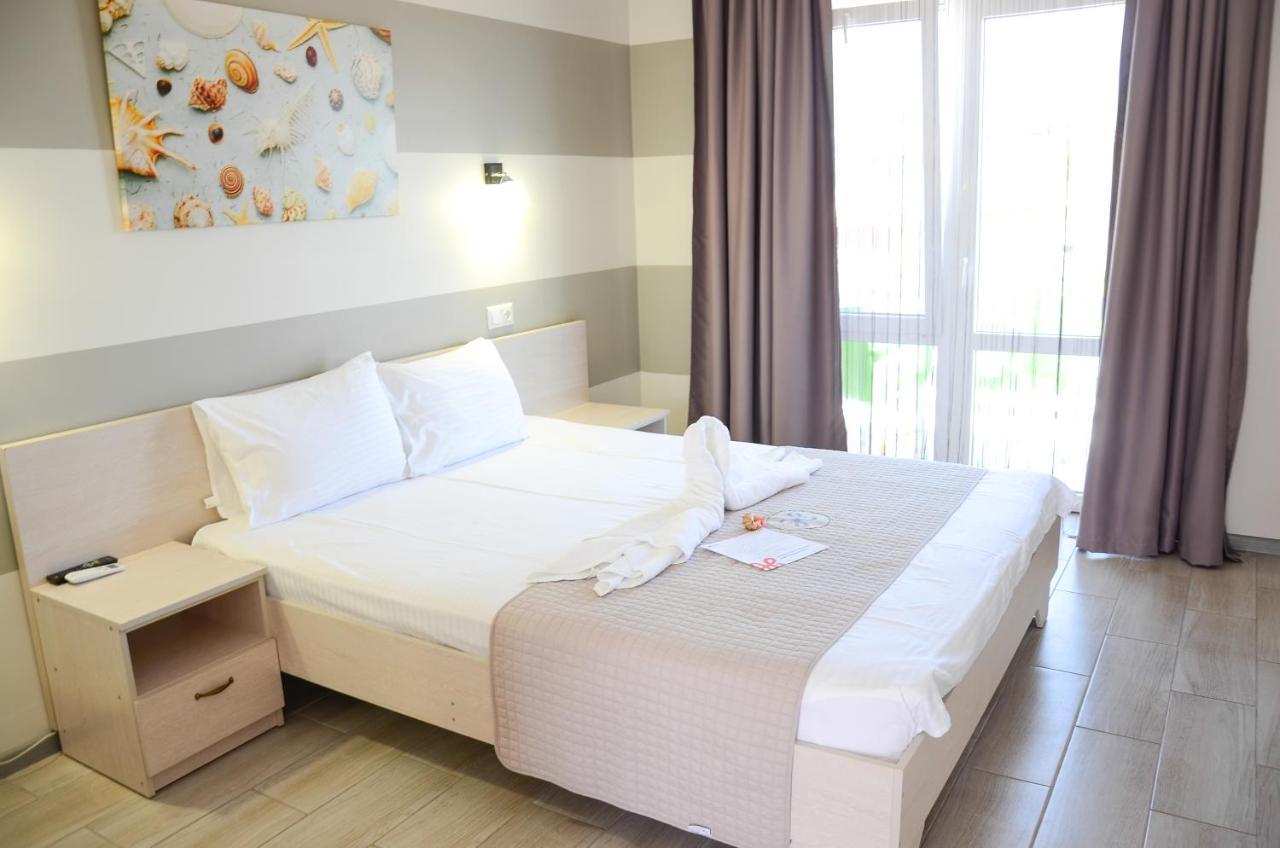 Family Hotel Happy Inn Zatoka Eksteriør bilde