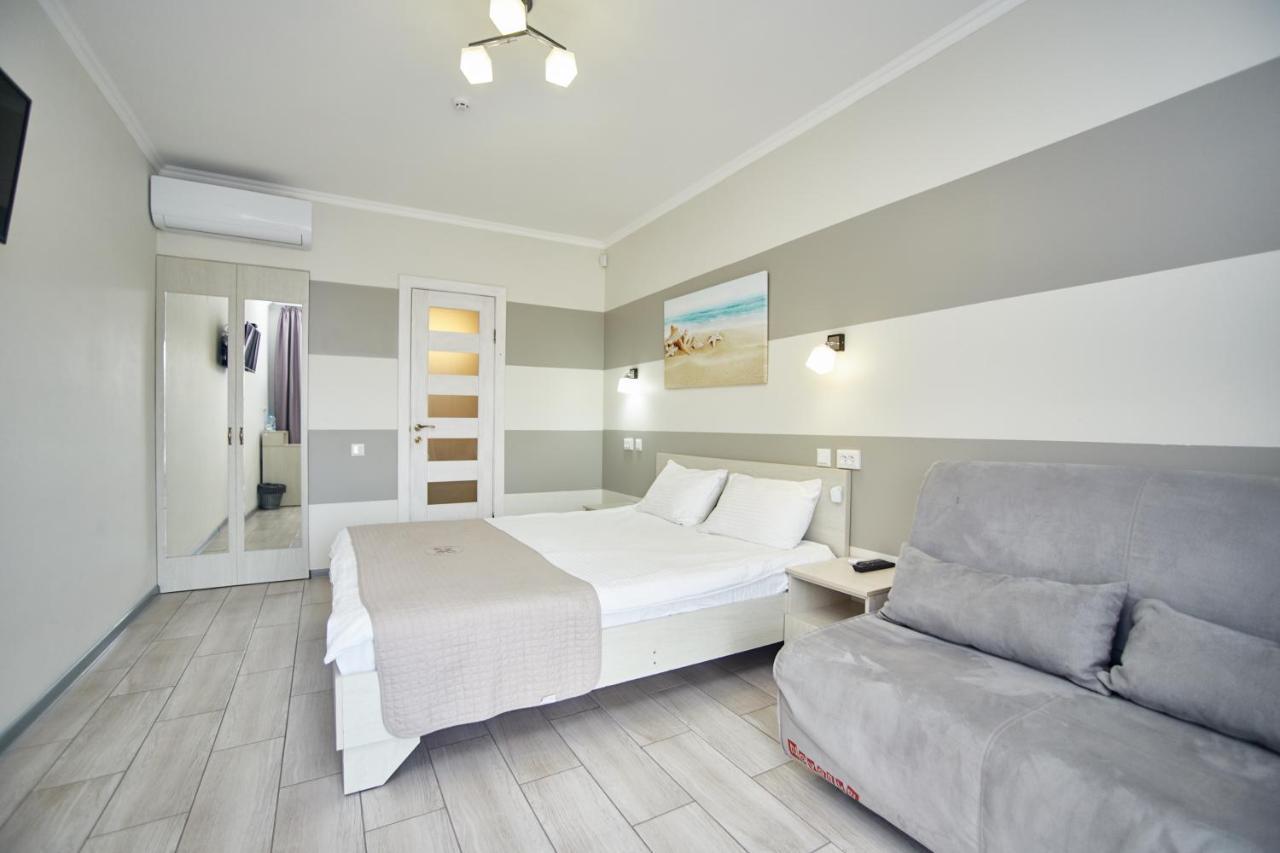 Family Hotel Happy Inn Zatoka Eksteriør bilde